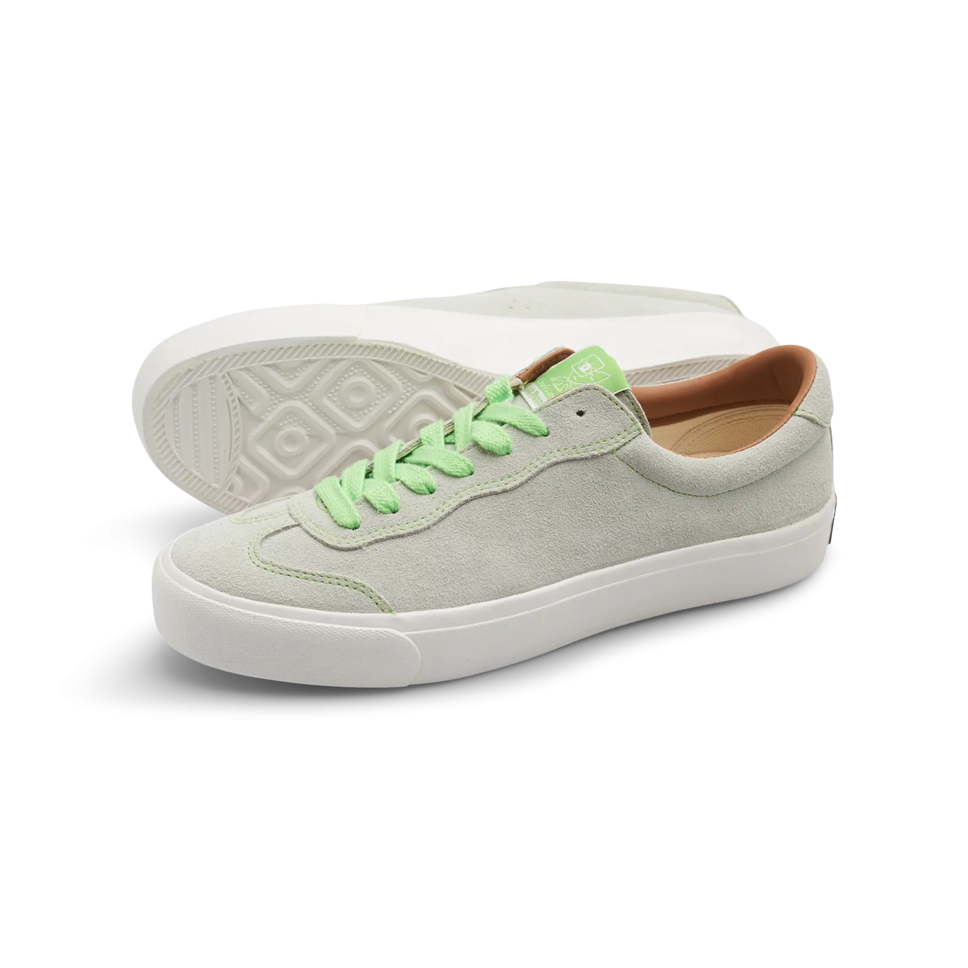 Last Resort VM004 Milic Suede Lo: Green Tint/White
